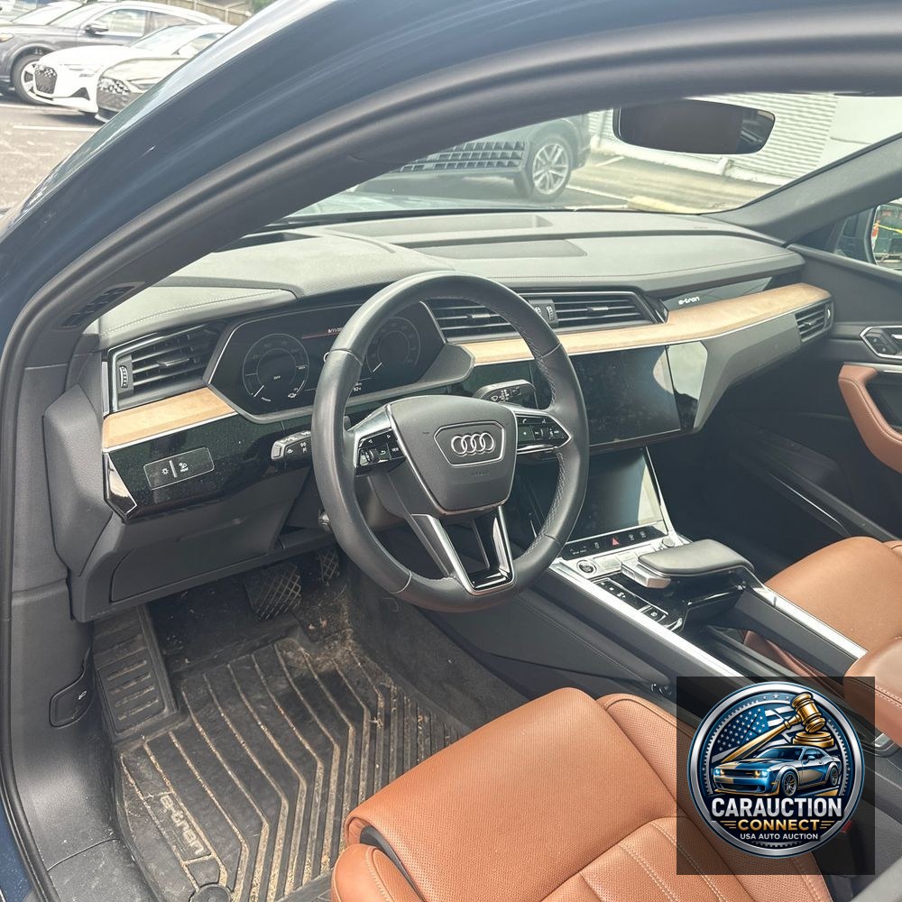 2024 Audi Q8 e-tron S-Line Pres