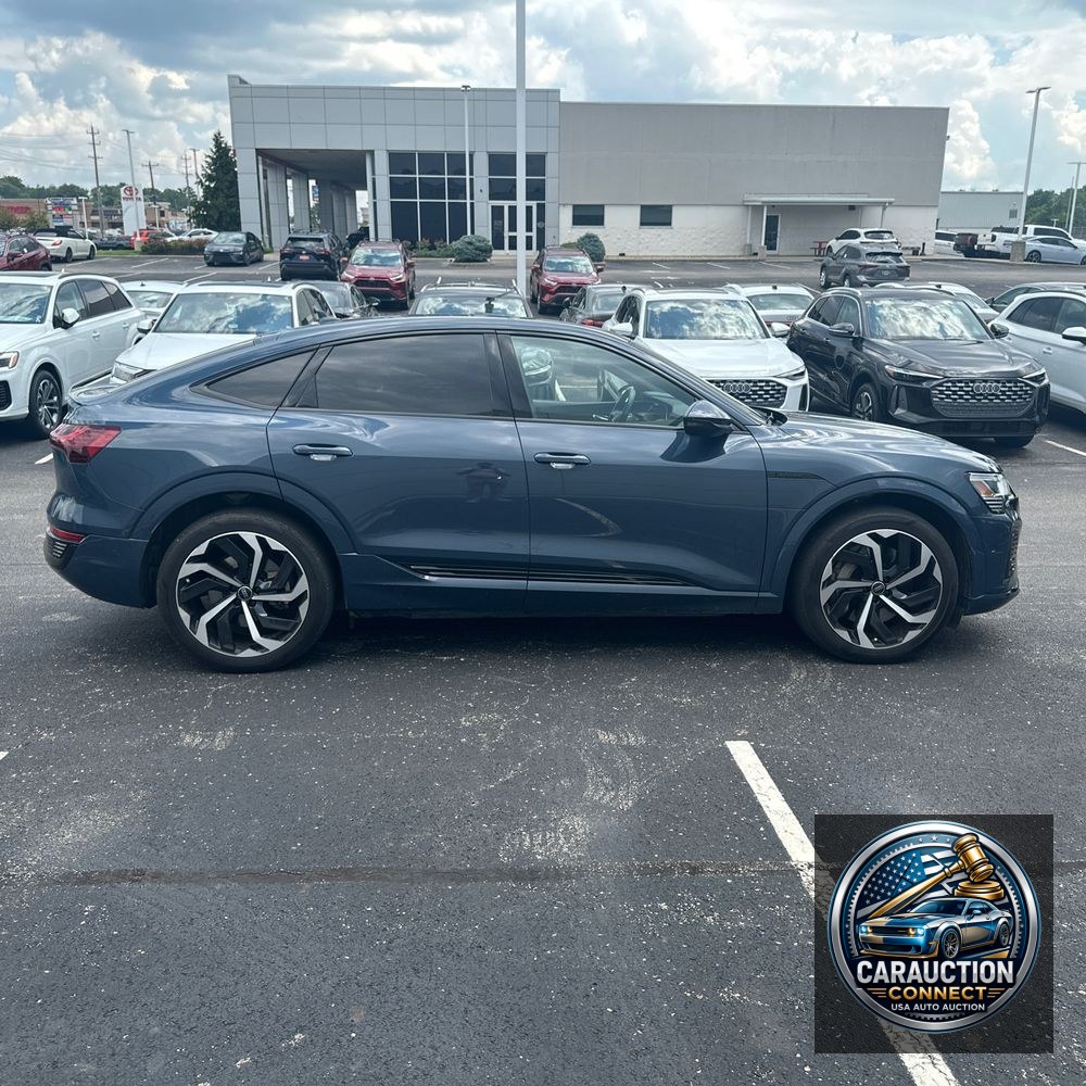 2024 Audi Q8 e-tron S-Line Pres