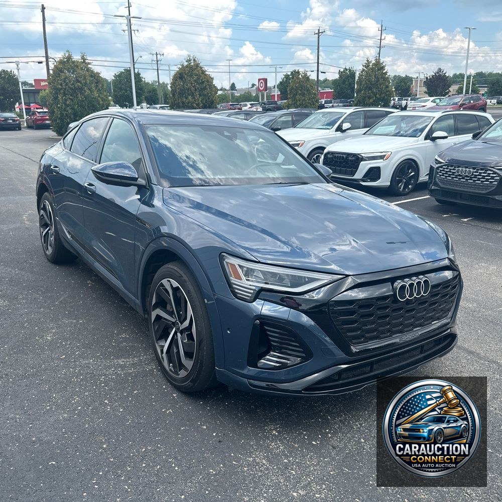 2024 Audi Q8 e-tron S-Line Pres