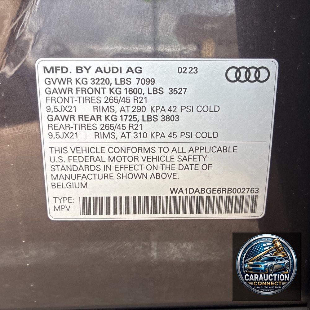 2024 Audi Q8 e-tron S-Line Pres