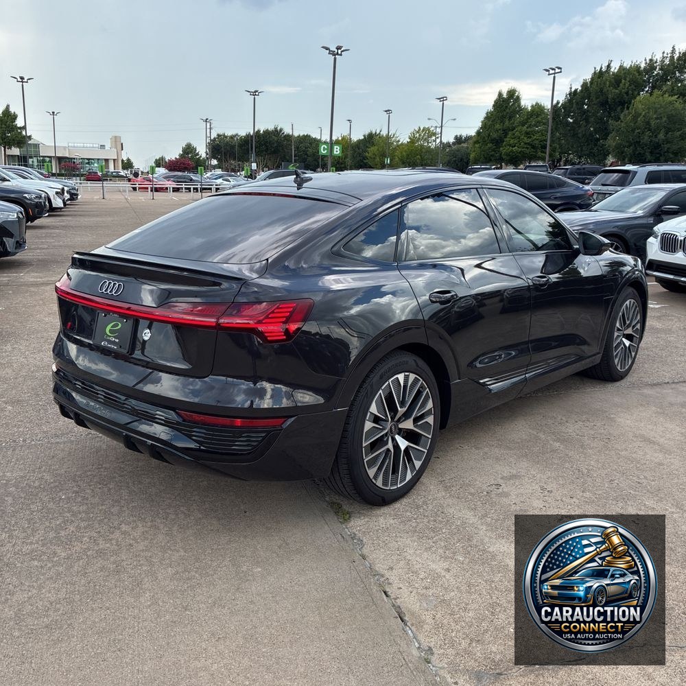 2024 Audi Q8 e-tron S-Line Pres