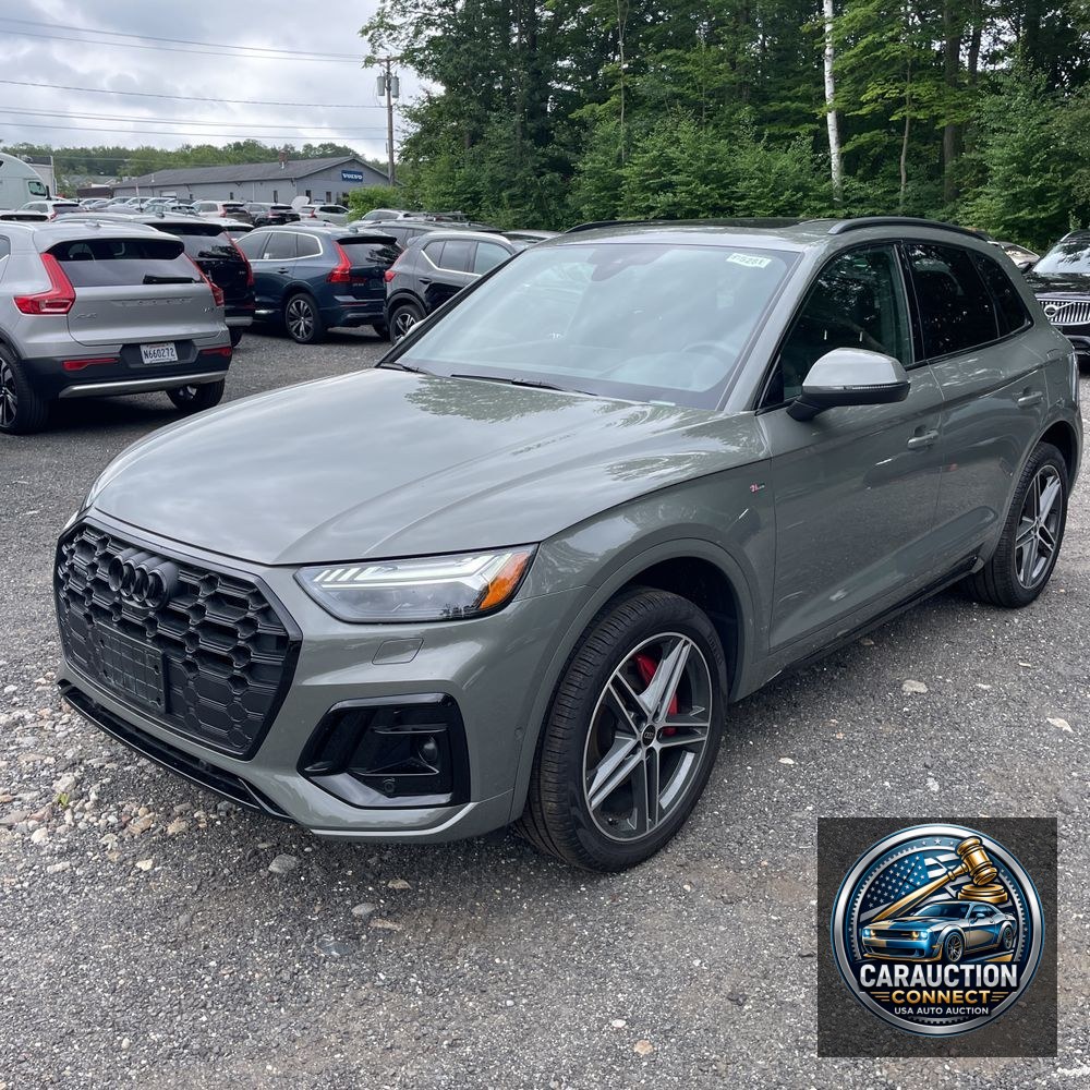 2024 Audi Q5 S-Line Pres 55 PHEV