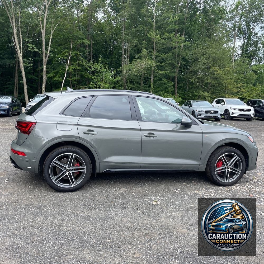 2024 Audi Q5 S-Line Pres 55 PHEV