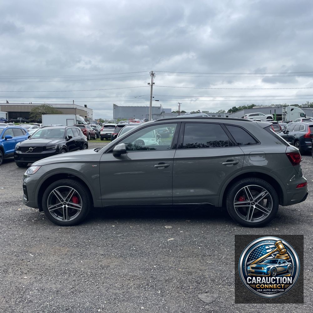 2024 Audi Q5 S-Line Pres 55 PHEV