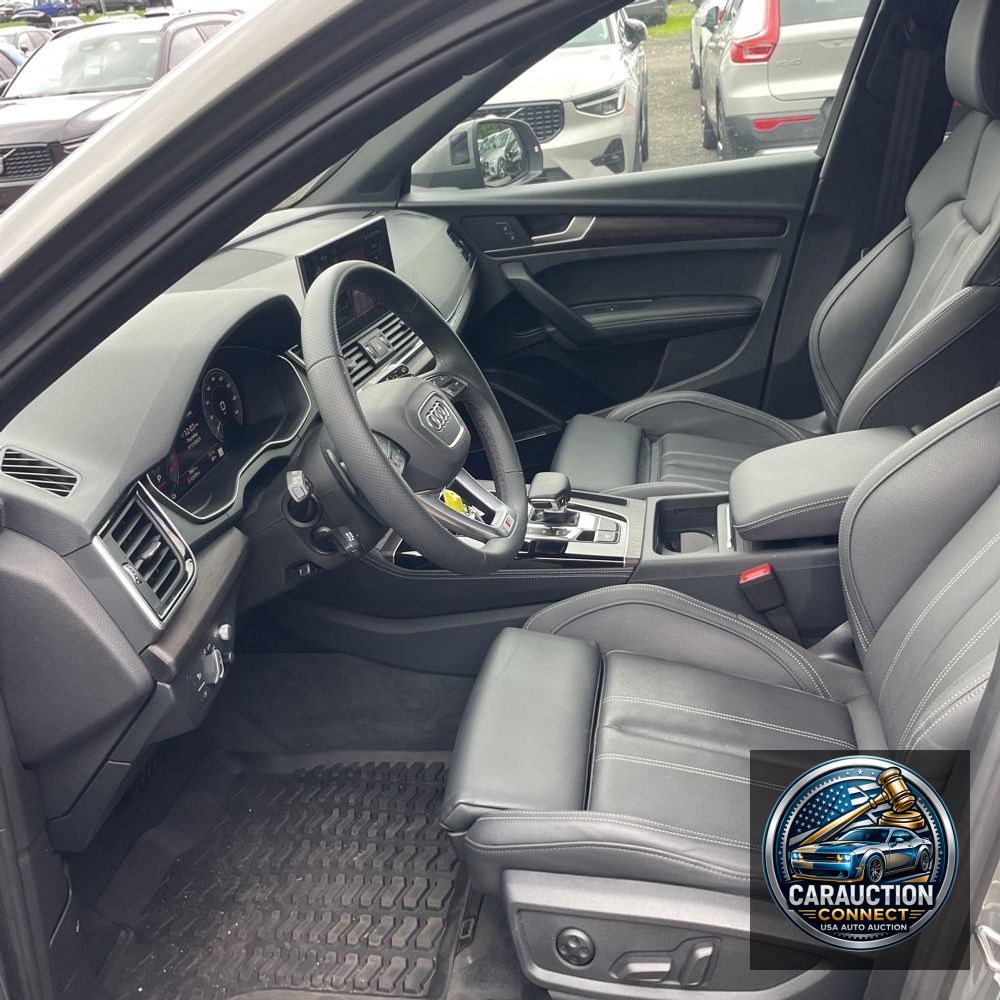 2024 Audi Q5 S-Line Pres 55 PHEV