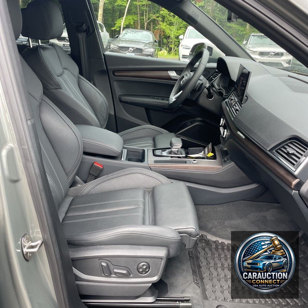 2024 Audi Q5 S-Line Pres 55 PHEV