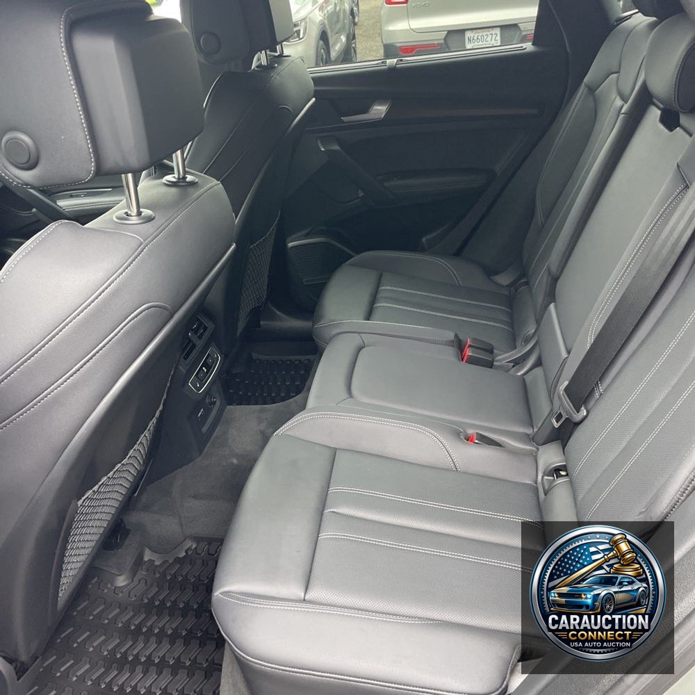 2024 Audi Q5 S-Line Pres 55 PHEV