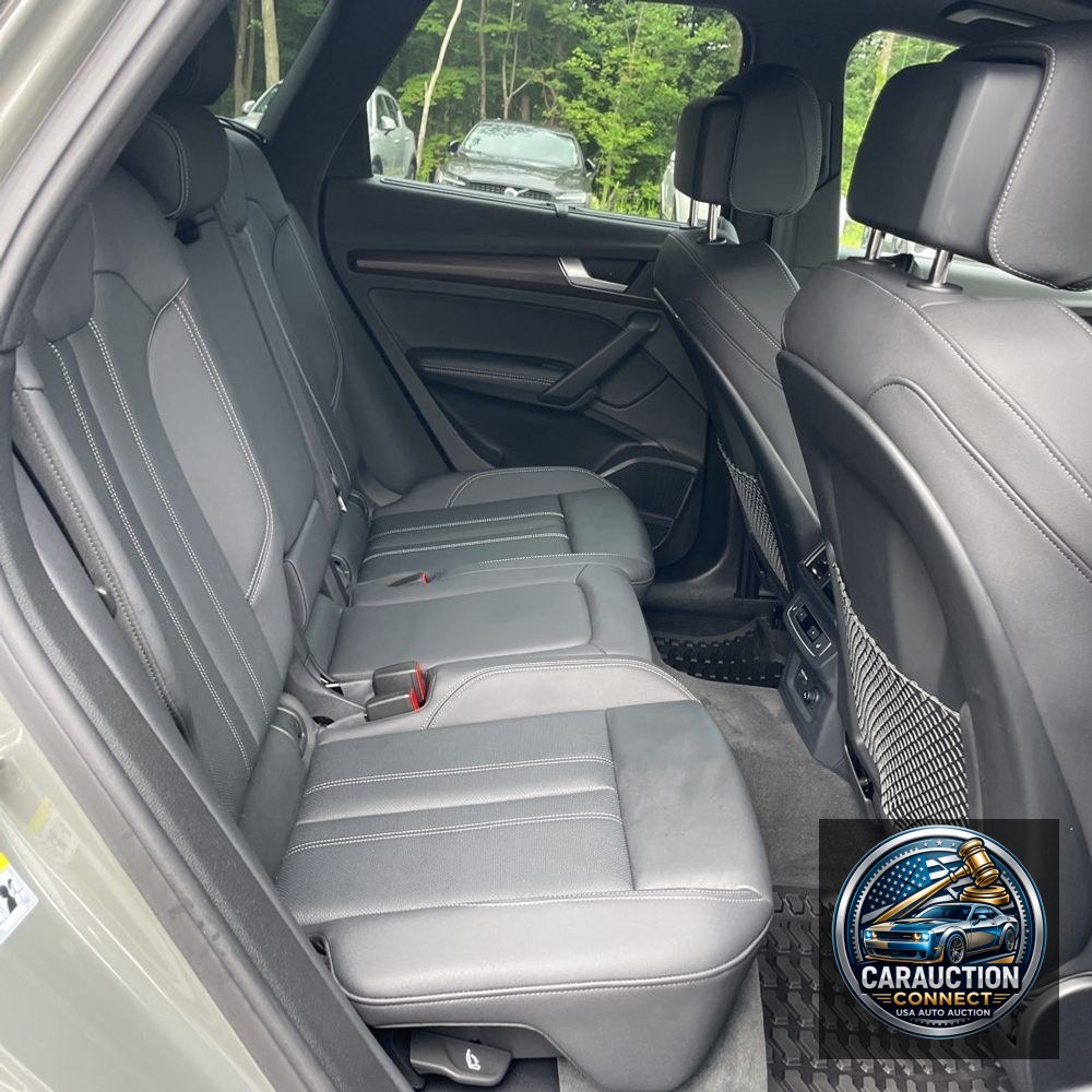 2024 Audi Q5 S-Line Pres 55 PHEV