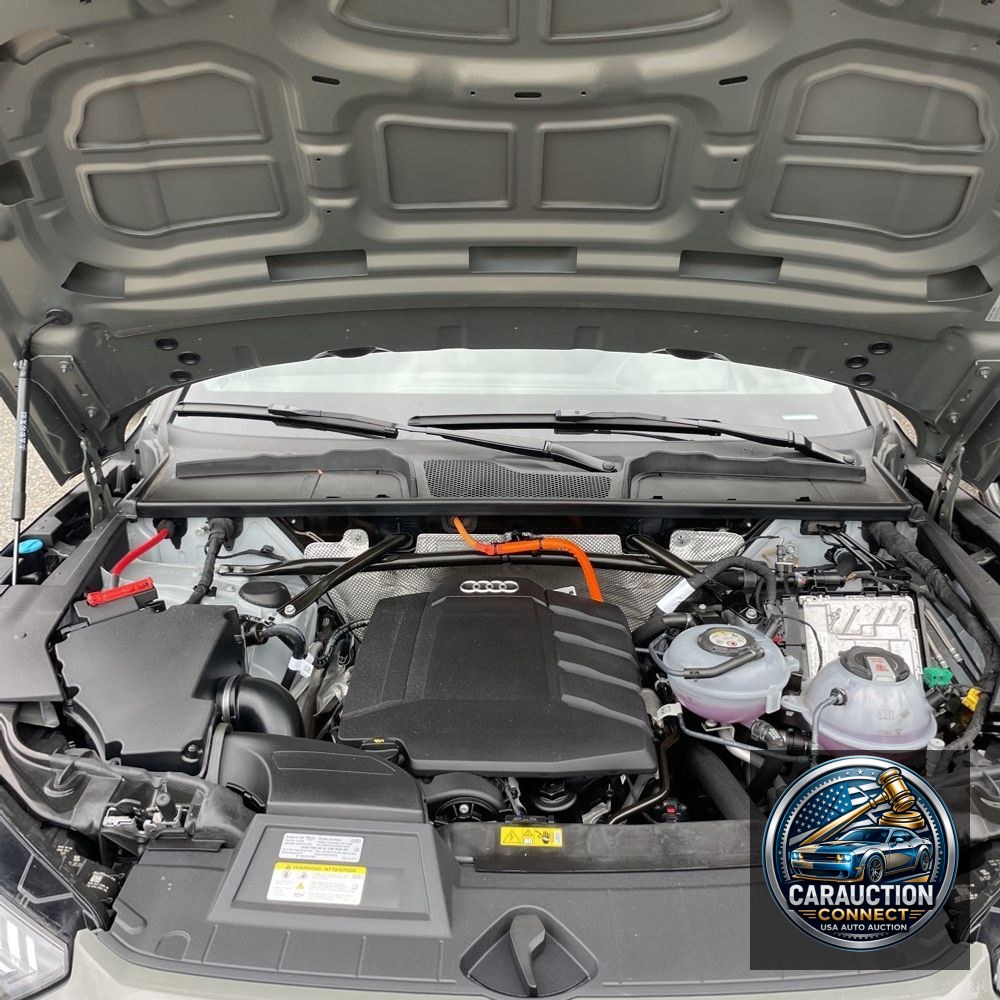 2024 Audi Q5 S-Line Pres 55 PHEV