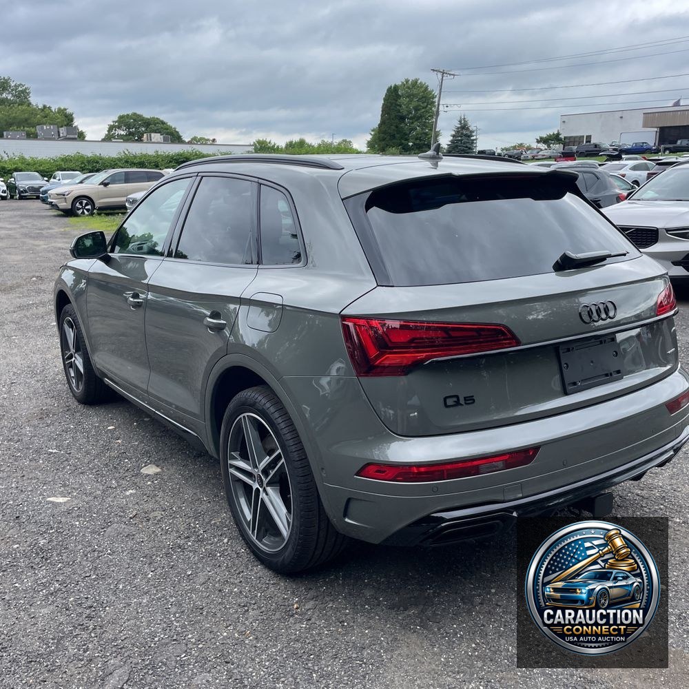 2024 Audi Q5 S-Line Pres 55 PHEV