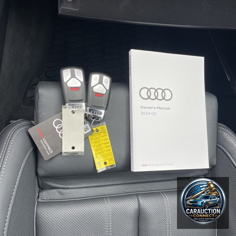 2024 Audi Q5 S-Line Pres 55 PHEV