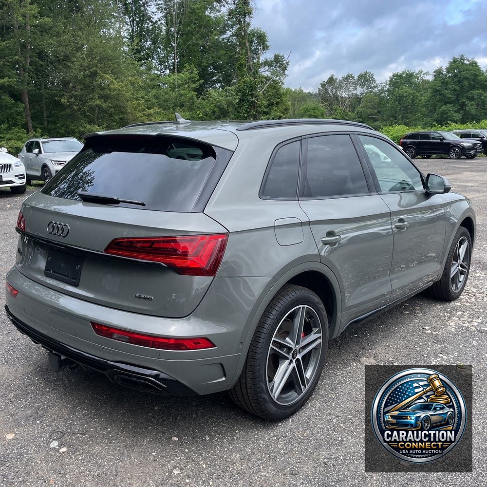 2024 Audi Q5 S-Line Pres 55 PHEV