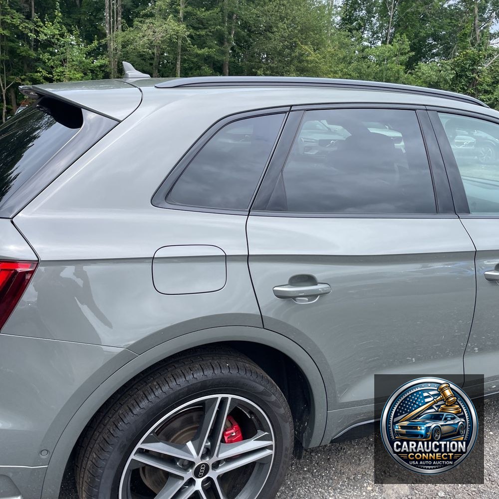 2024 Audi Q5 S-Line Pres 55 PHEV