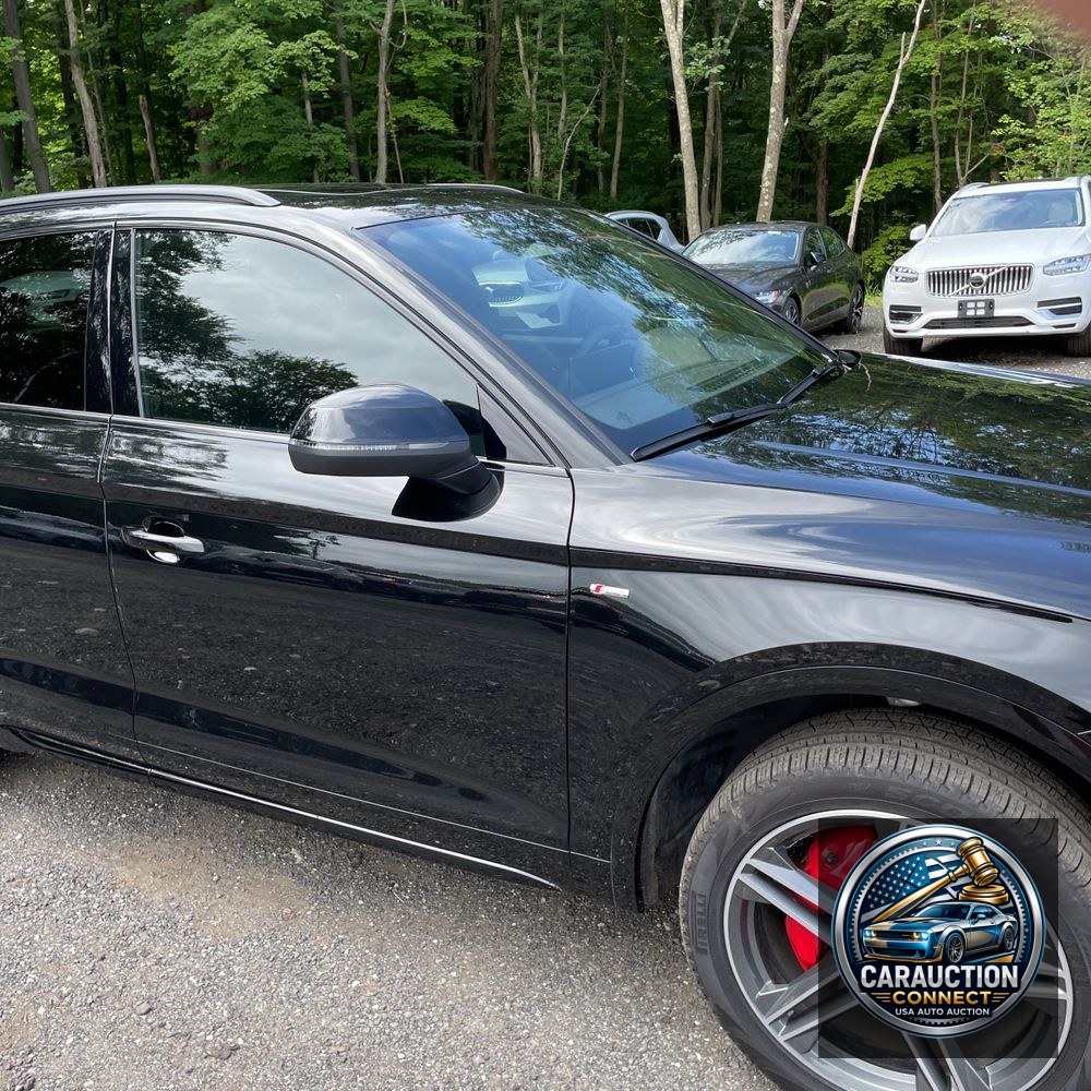 2024 Audi Q5 S-Line Pres 55 PHEV