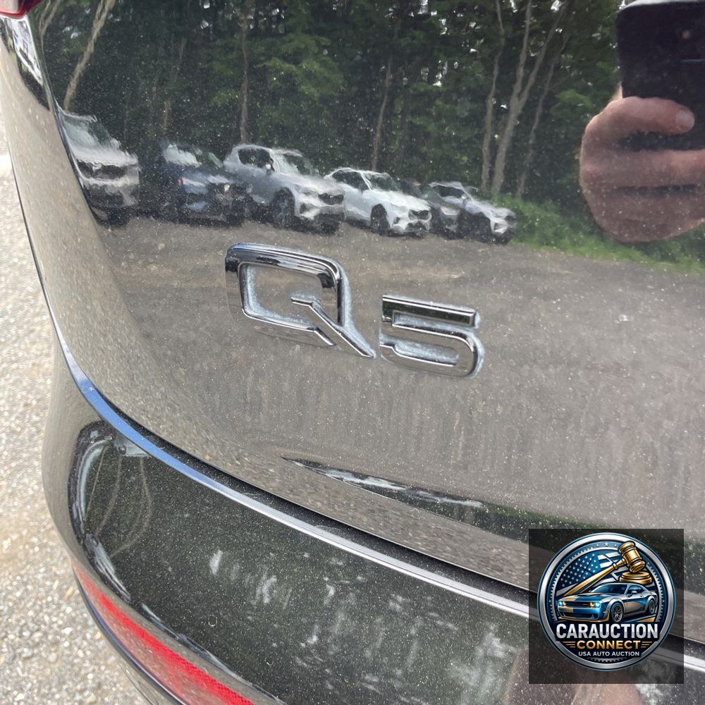 2024 Audi Q5 S-Line Pres 55 PHEV
