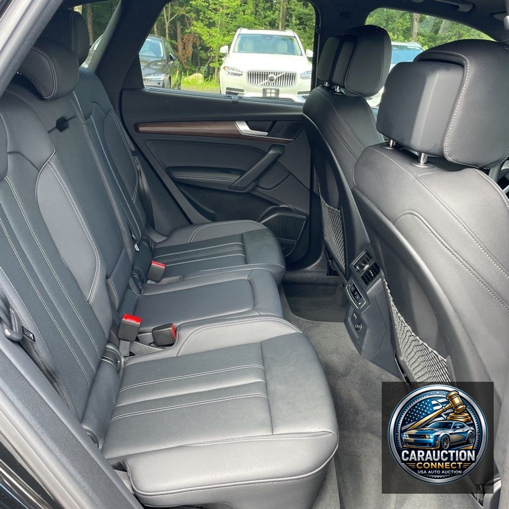2024 Audi Q5 S-Line Pres 55 PHEV