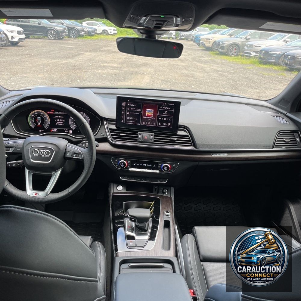 2024 Audi Q5 S-Line Pres 55 PHEV