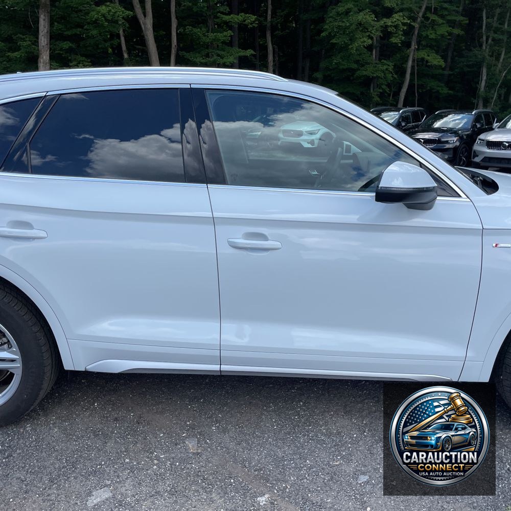 2024 Audi Q5 S-Line Pres 55 PHEV
