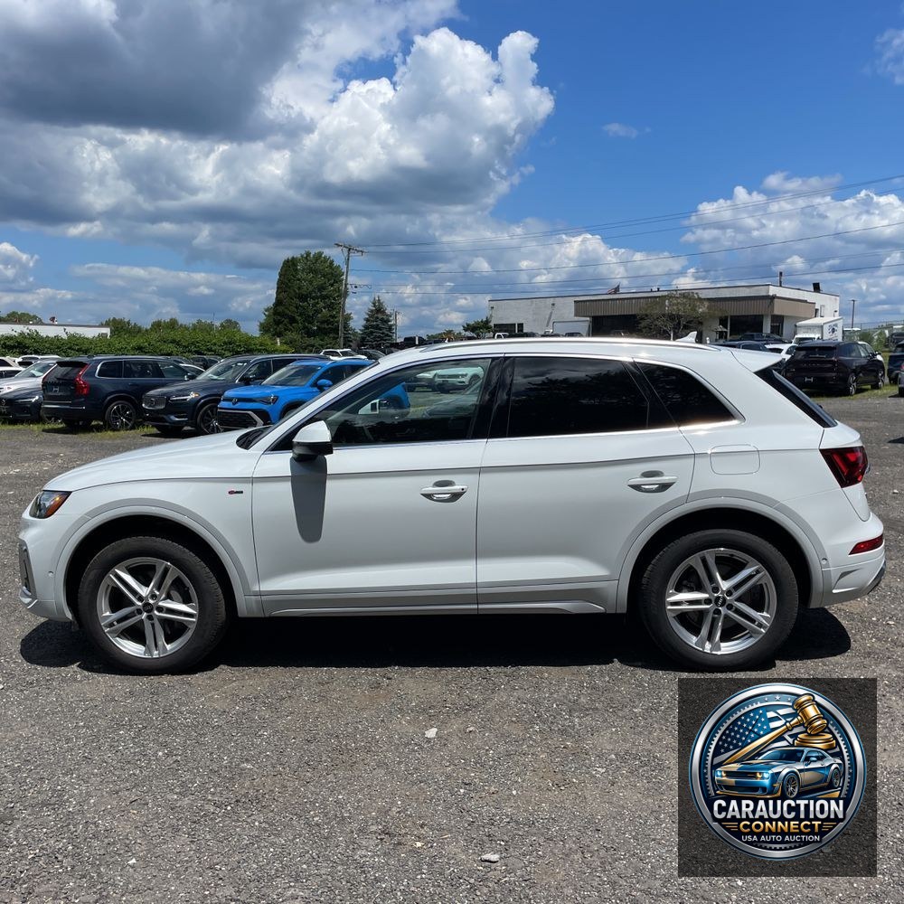 2024 Audi Q5 S-Line Pres 55 PHEV