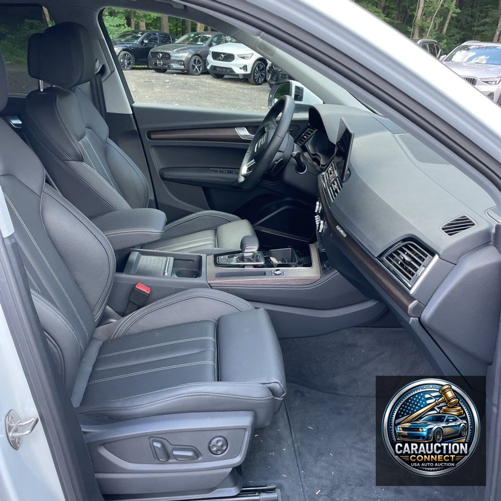 2024 Audi Q5 S-Line Pres 55 PHEV