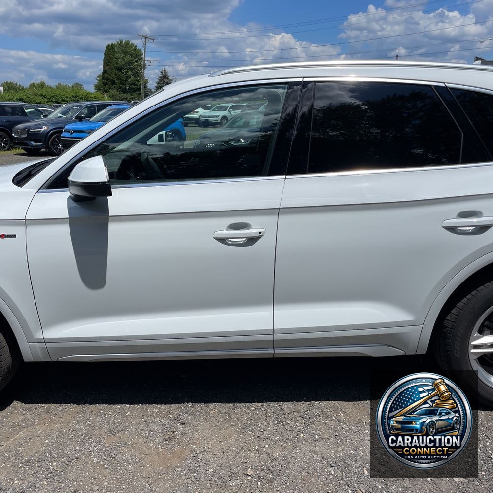 2024 Audi Q5 S-Line Pres 55 PHEV