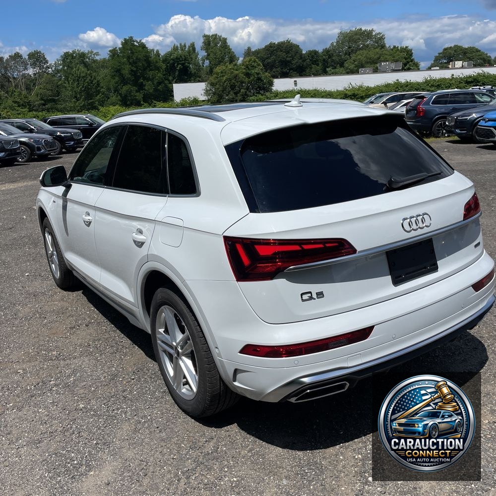 2024 Audi Q5 S-Line Pres 55 PHEV
