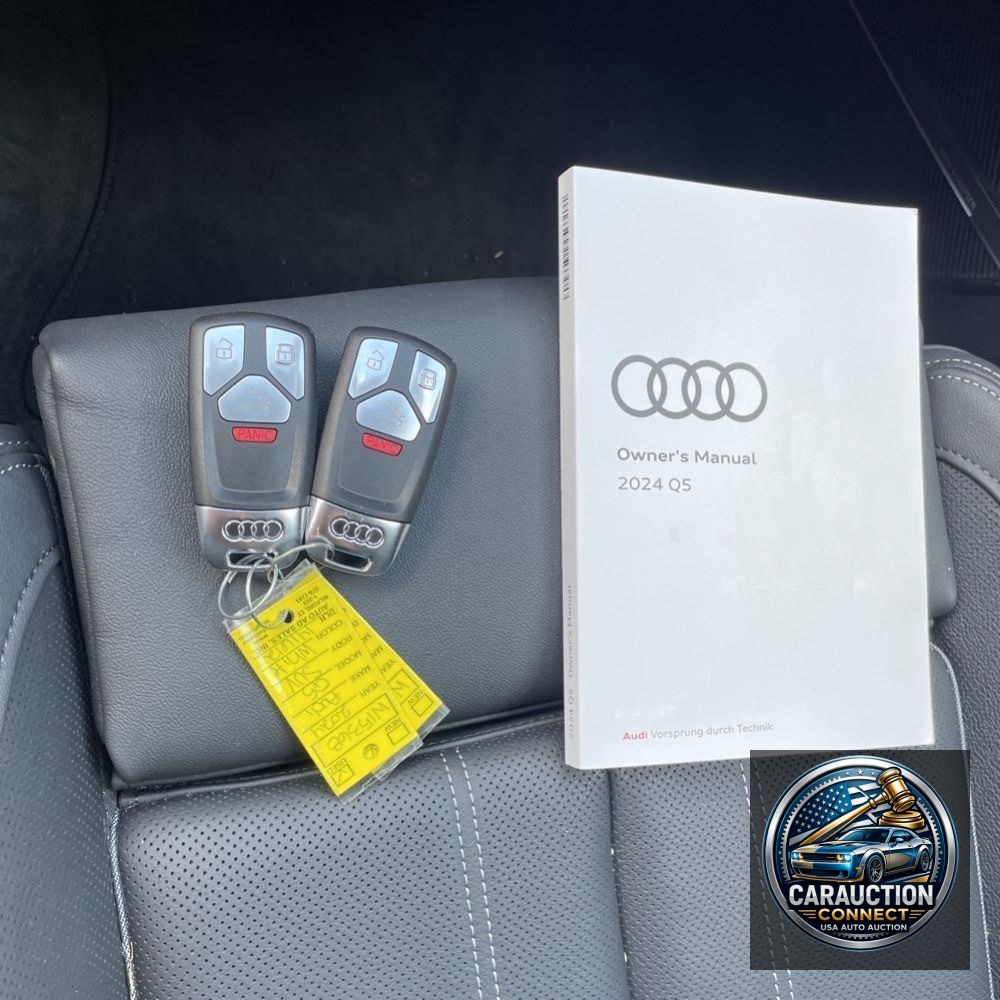 2024 Audi Q5 S-Line Pres 55 PHEV