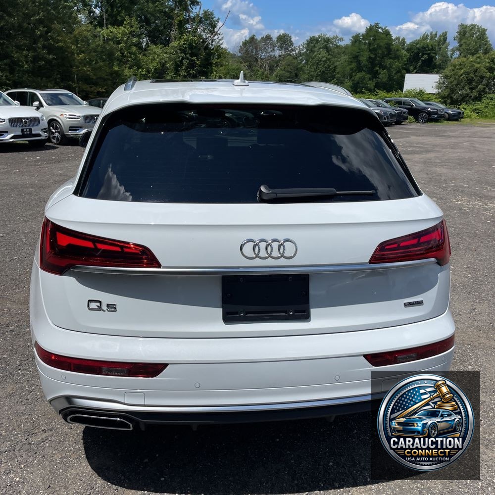 2024 Audi Q5 S-Line Pres 55 PHEV