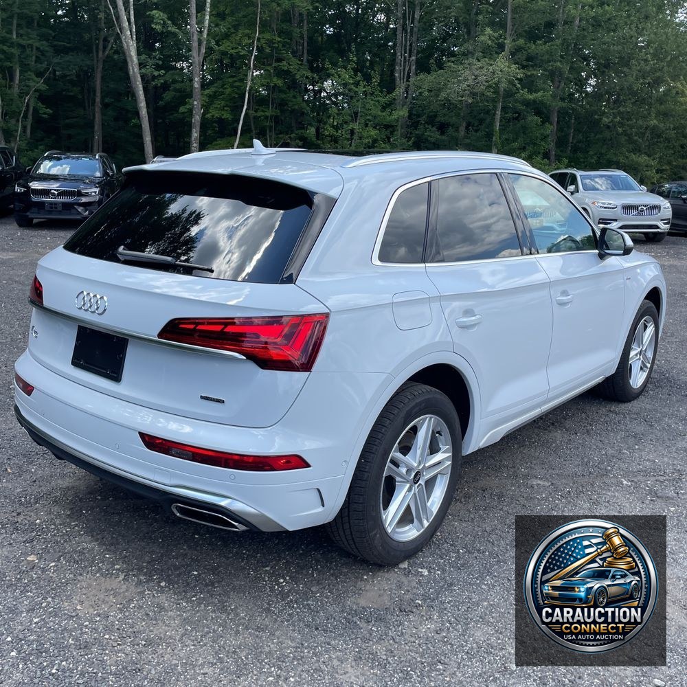 2024 Audi Q5 S-Line Pres 55 PHEV