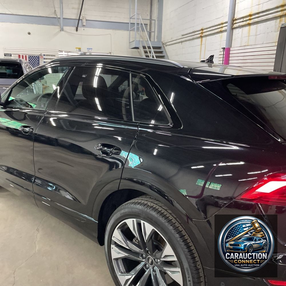2025 Audi Q8 Prestige 55