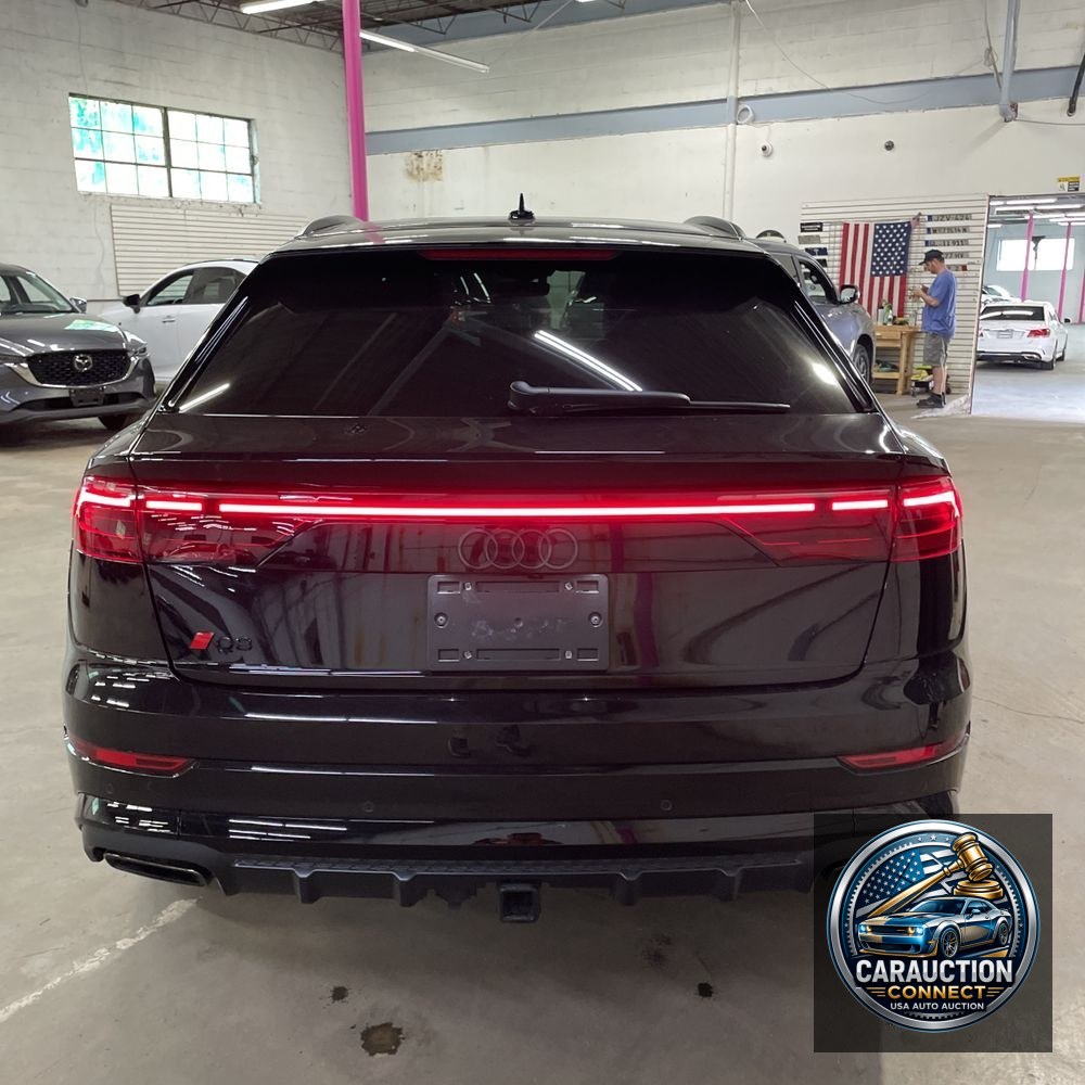 2025 Audi Q8 Prestige 55