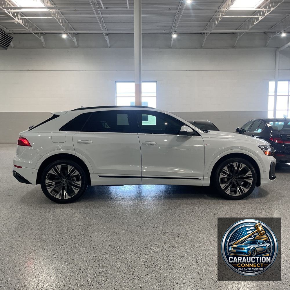 2025 Audi Q8 Prestige 55
