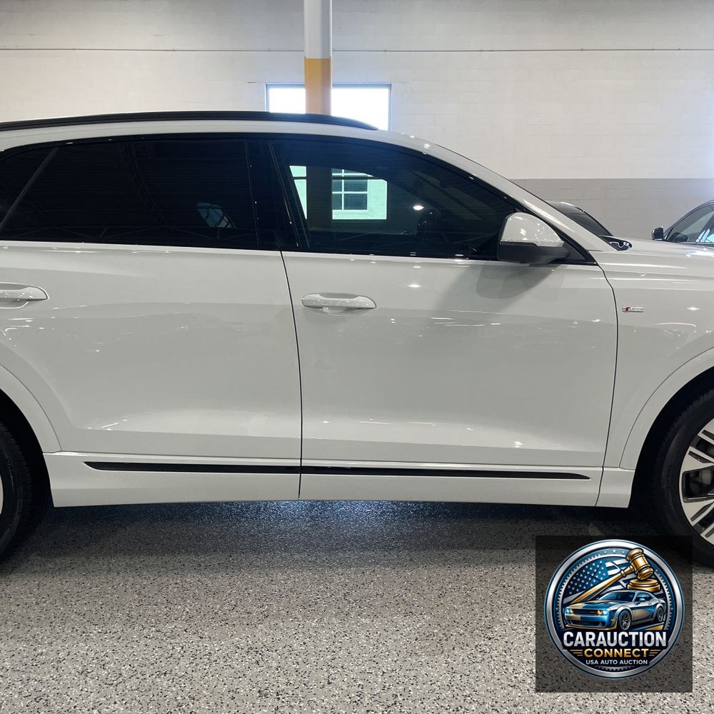 2025 Audi Q8 Prestige 55