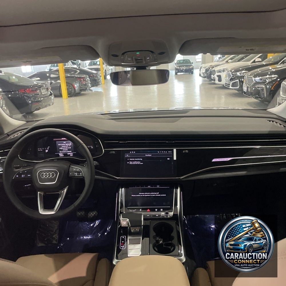 2025 Audi Q8 Prestige 55