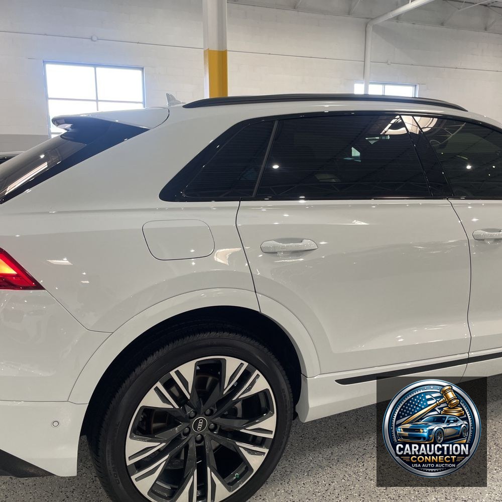 2025 Audi Q8 Prestige 55