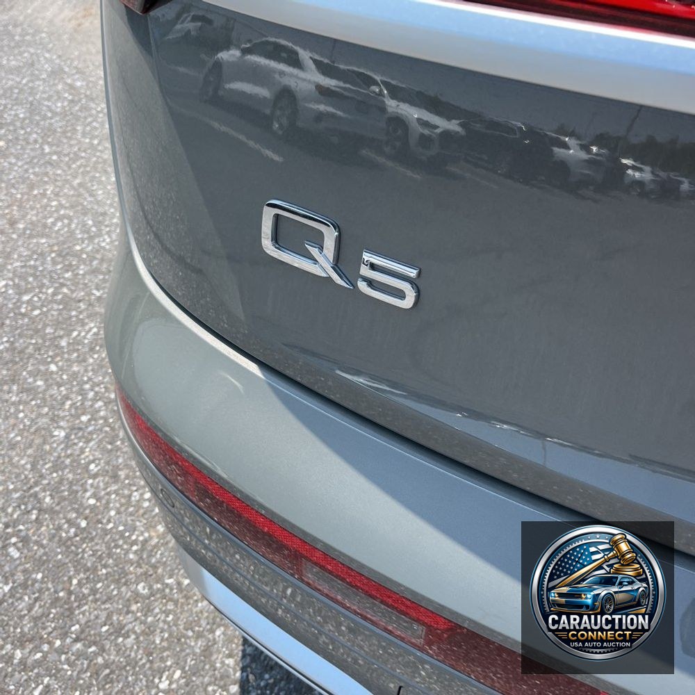 2025 Audi Q5 S-Line Prem 55 PHEV