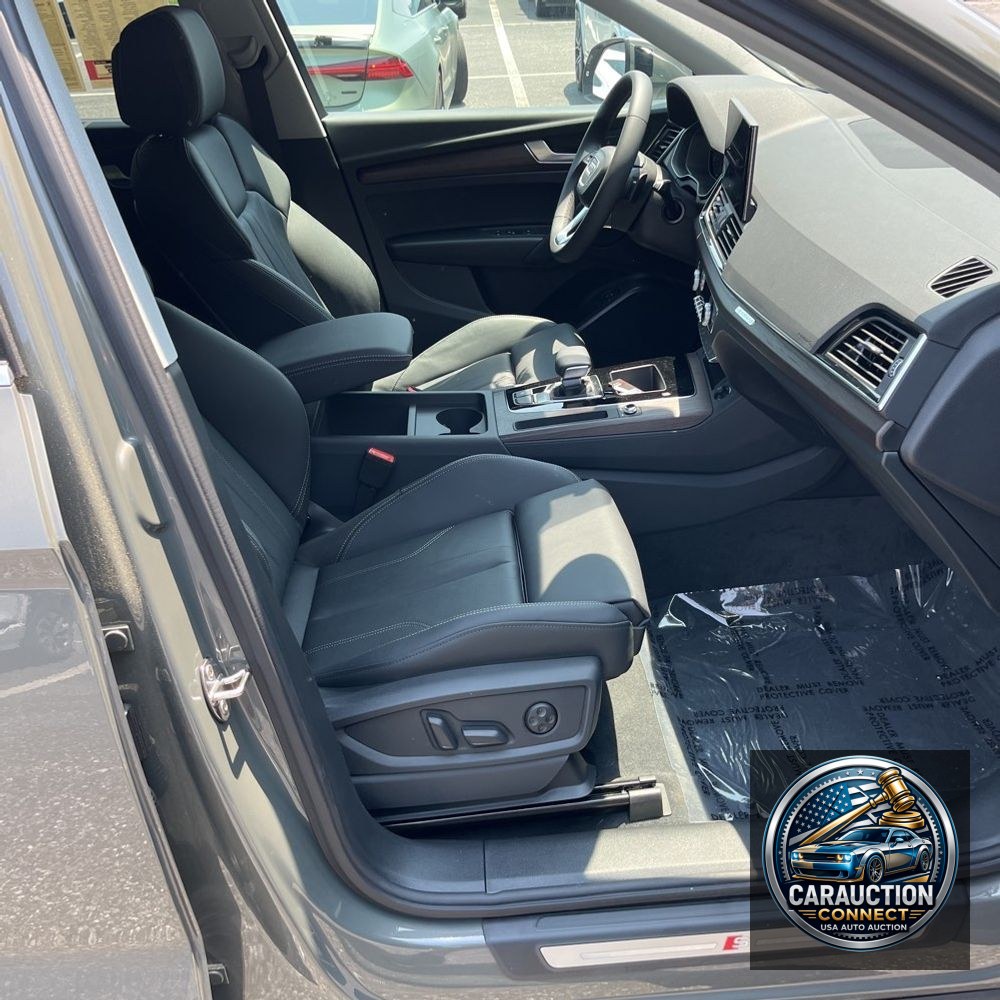 2025 Audi Q5 S-Line Prem 55 PHEV