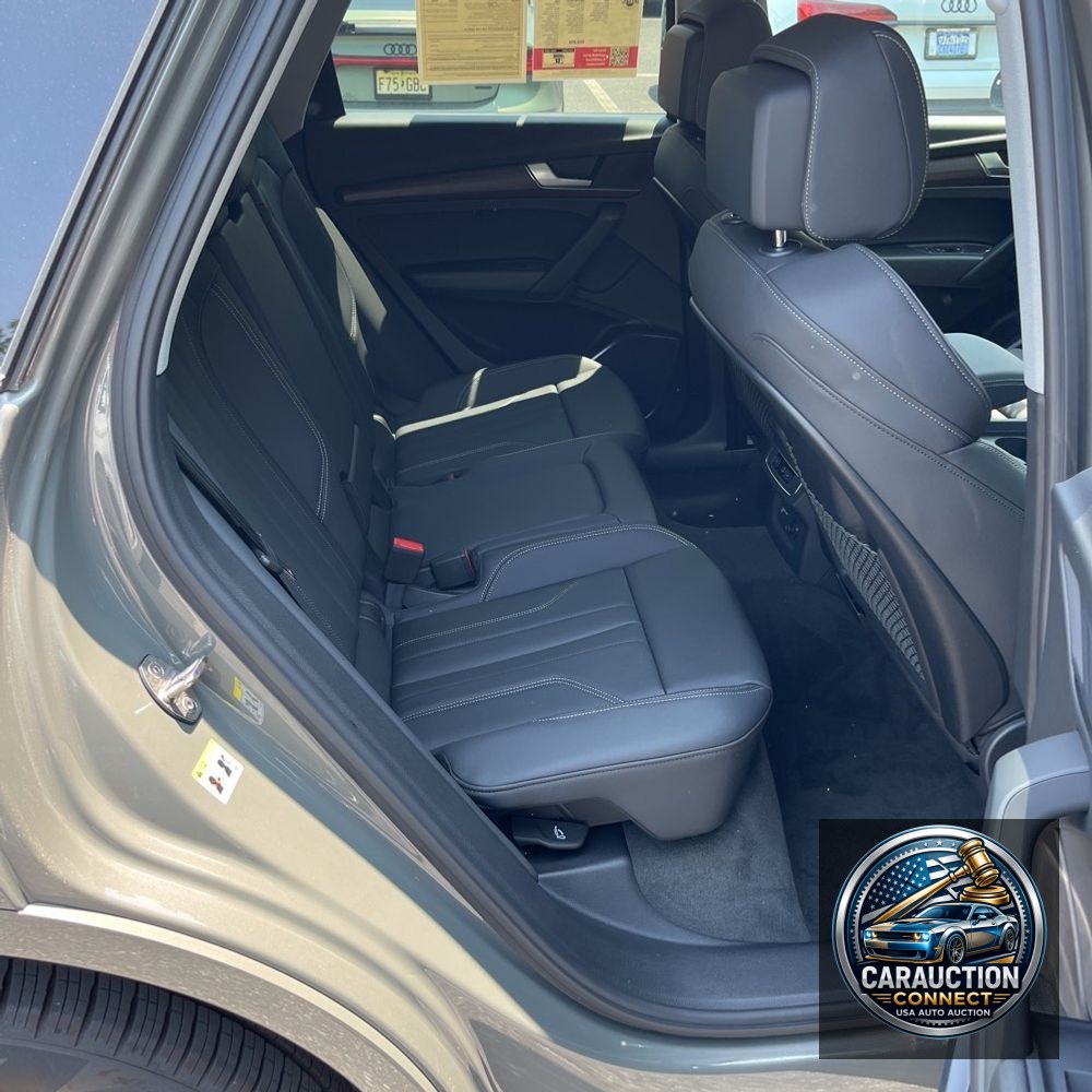 2025 Audi Q5 S-Line Prem 55 PHEV