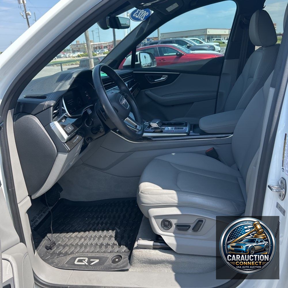 2023 Audi Q7 Premium Plus 45 TFSI
