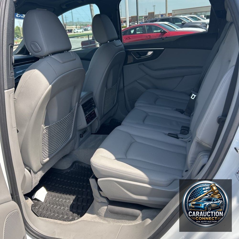 2023 Audi Q7 Premium Plus 45 TFSI