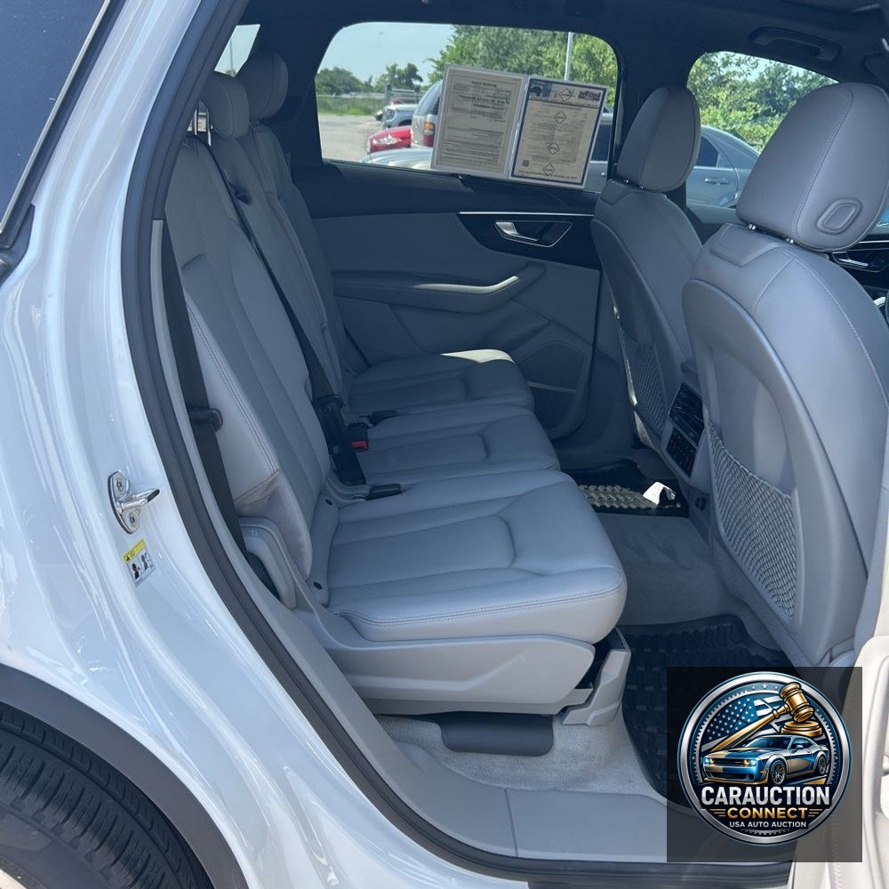 2023 Audi Q7 Premium Plus 45 TFSI