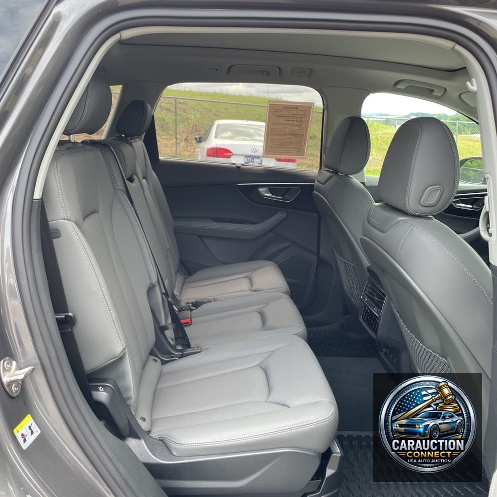 2025 Audi Q7 Premium Plus 55