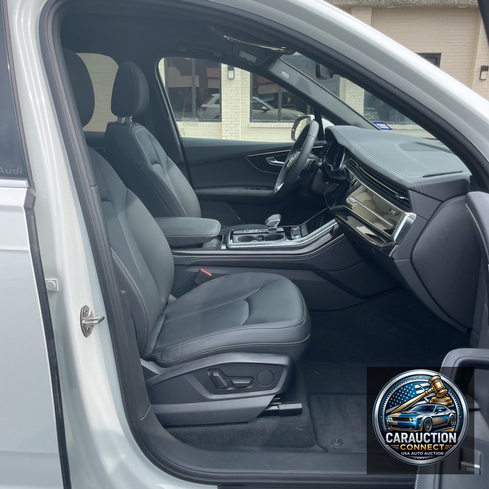 2025 Audi Q7 Premium Plus 55
