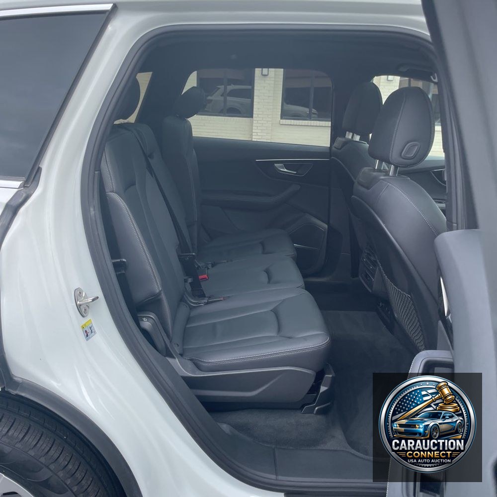 2025 Audi Q7 Premium Plus 55