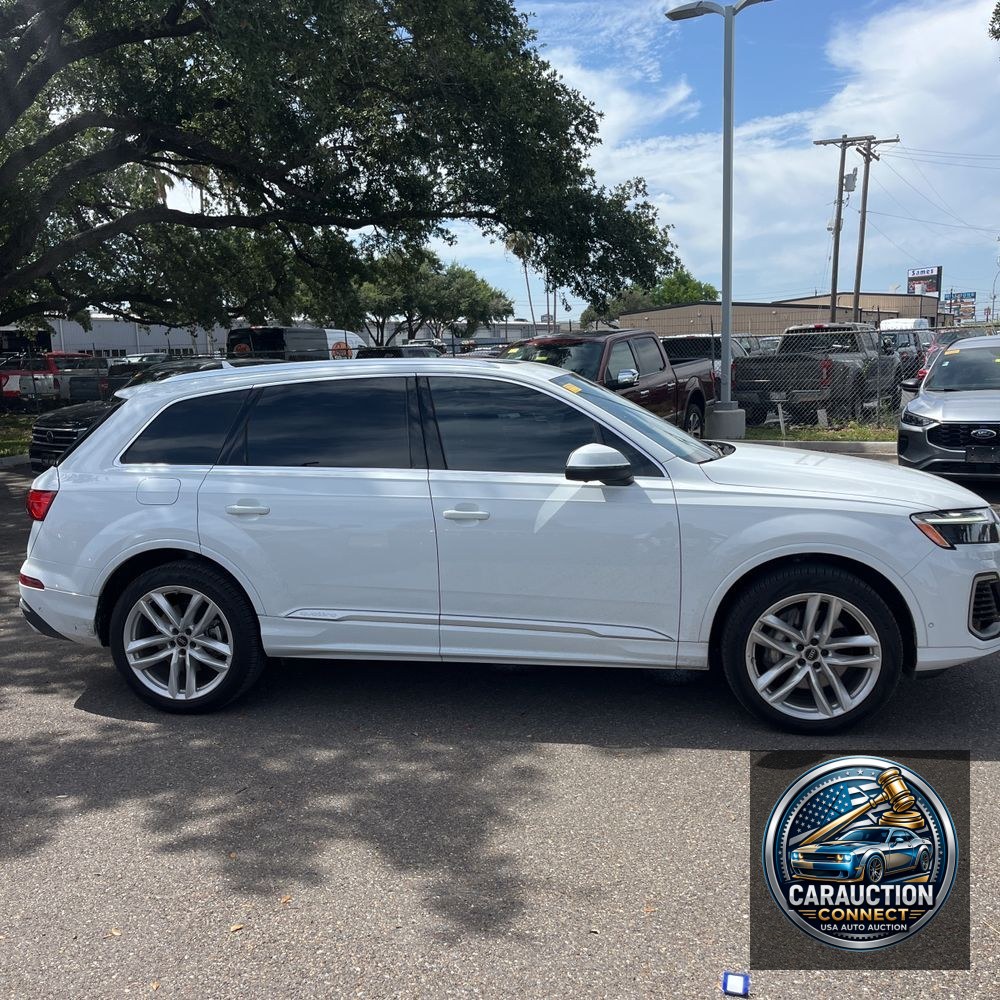 2025 Audi Q7 Premium Plus 55