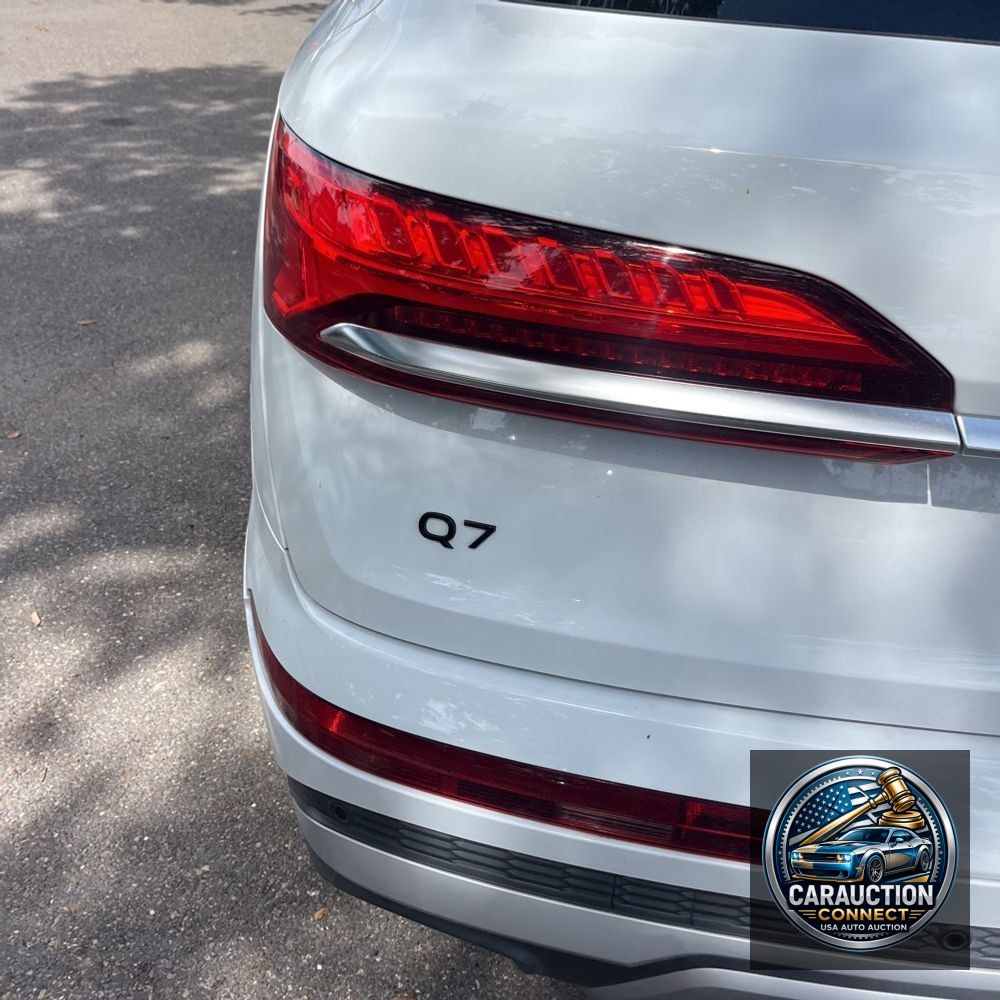2025 Audi Q7 Premium Plus 55