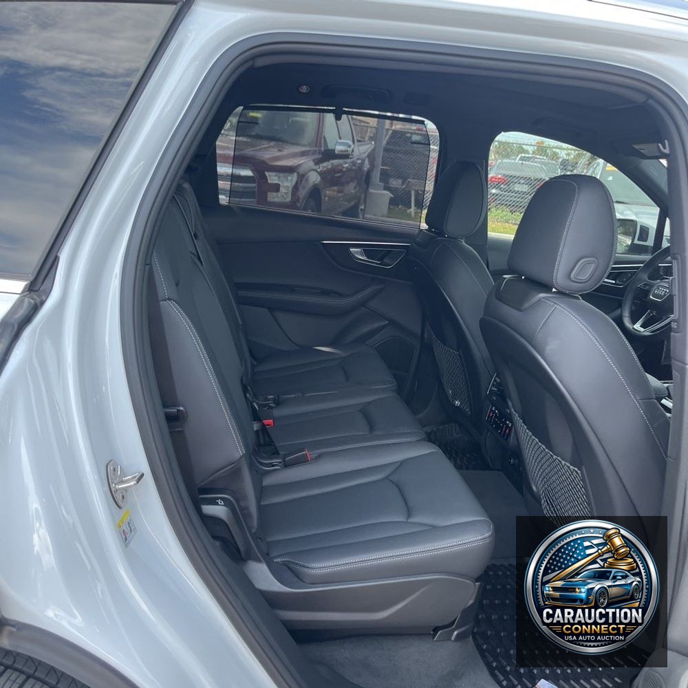 2025 Audi Q7 Premium Plus 55