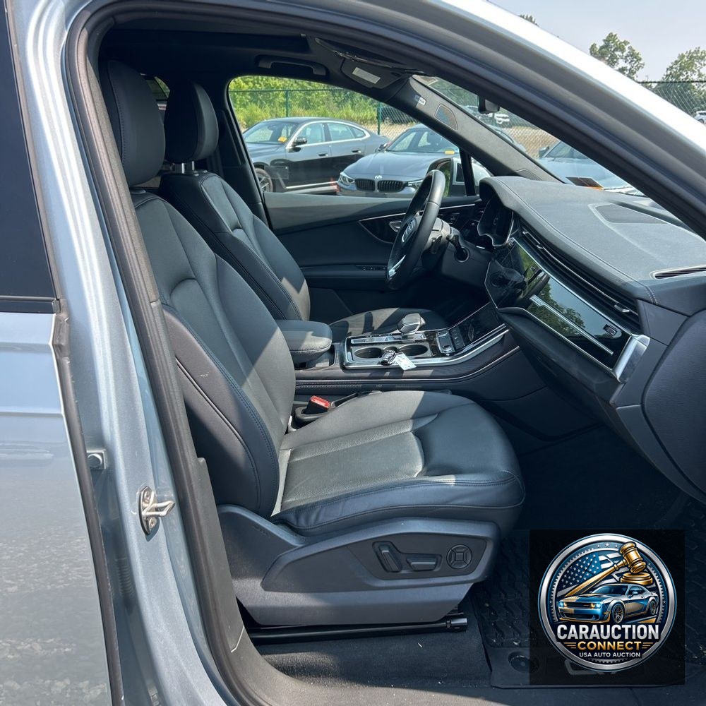 2023 Audi Q7 Premium Plus 55 TFSI