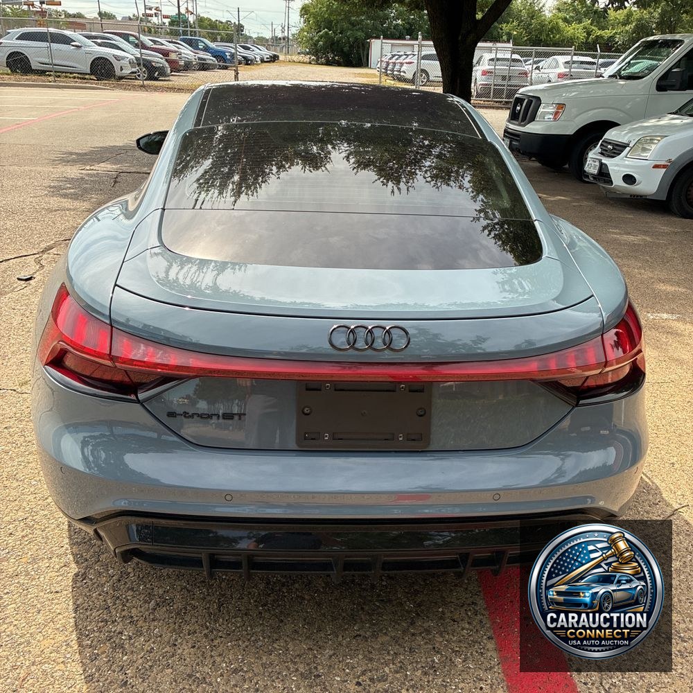 2022 Audi e-tron GT Premium Plus
