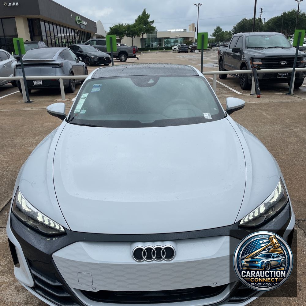 2024 Audi e-tron GT Premium Plus